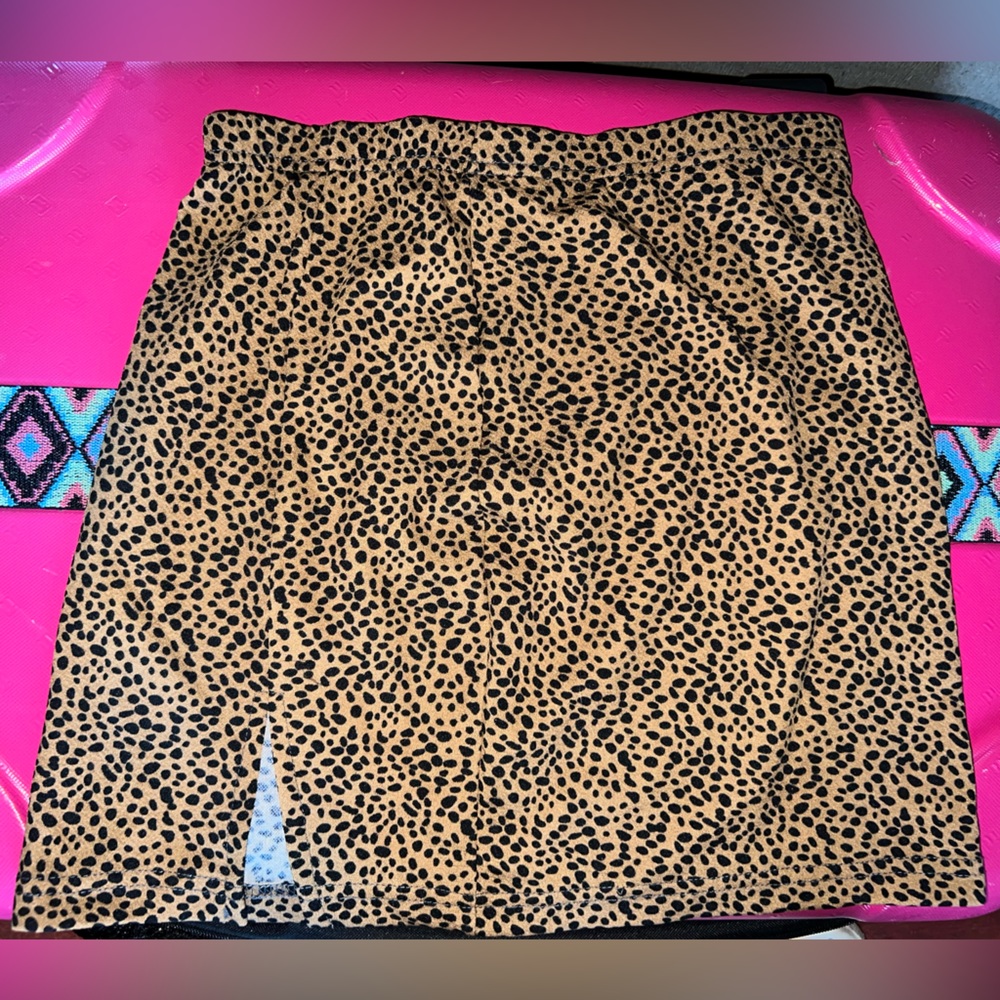 Leopard mini skirt